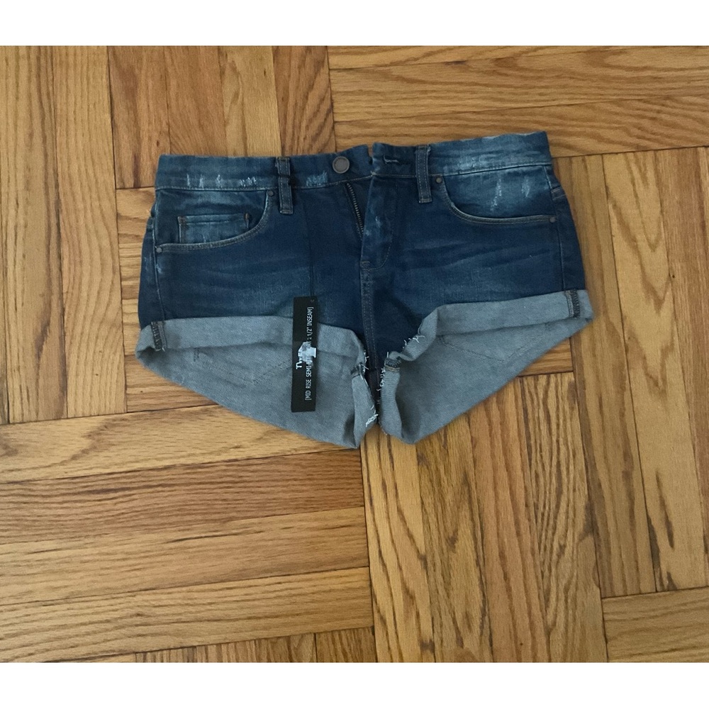 BlankNYC short